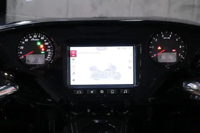 2025 Indian Roadmaster PowerPlus Limited Rider Assist 112 cu-in  in Touring in Laurentides - Image 8