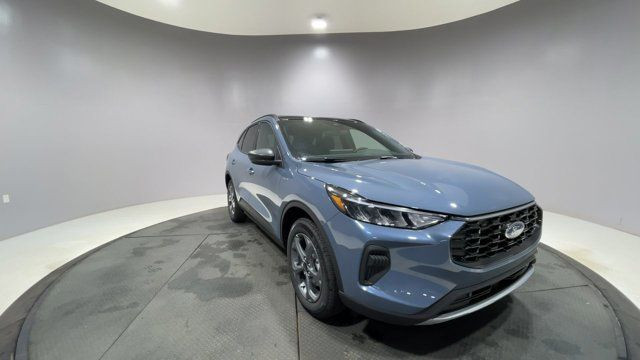 2025 Ford Escape ST-Line in Cars & Trucks in Strathcona County - Image 2