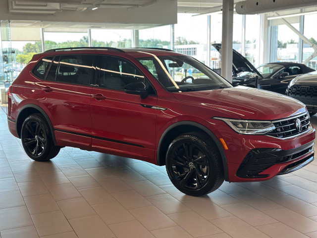 2024 Volkswagen Tiguan Comfortline R-Line Black Edition R-line b in Cars & Trucks in Laval / North Shore