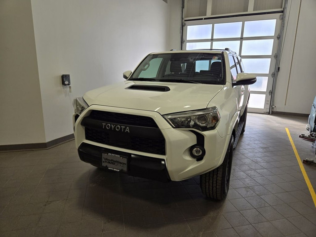  2020 Toyota 4Runner 4WD in Cars & Trucks in Winnipeg - Image 2