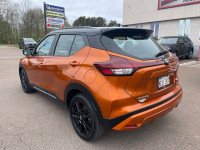 Low Mileage, Heated Seats, Heated Steering Wheel, Remote Start, Apple CarPlay, Android Auto! Cut thr... (image 6)