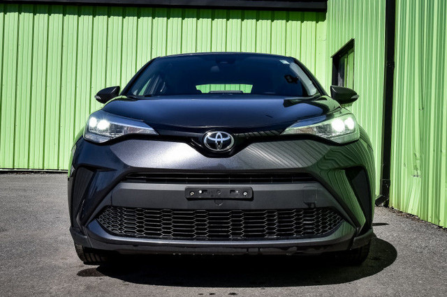 2022 Toyota C-HR LE • APPLE CARPLAY • ADAPTIVE CRUISE CONTROL in Cars & Trucks in Cornwall - Image 4