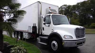 2012 Freightliner M2 112 22 Foot Cube Van Diesel with Mobile Shr