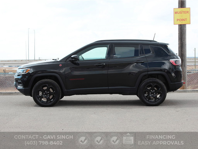 2023 Jeep Compass | tRAILHAWK | 4X4 | Leather | pan roof | LIKE  in Cars & Trucks in Calgary - Image 3