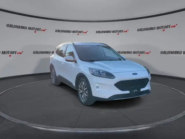 2021 Ford Escape Titanium in Cars & Trucks in Hamilton - Image 3