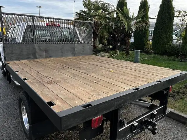 2017 gmc Sierra 3500HD 9 Foot Flat Deck 4WD in Heavy Trucks in Richmond - Image 13