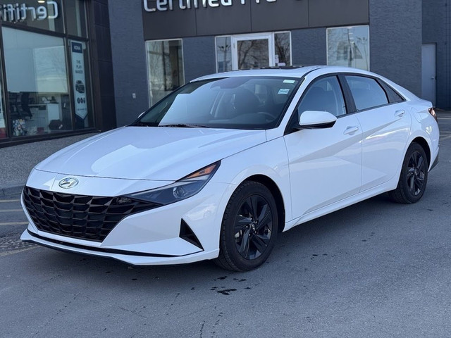 2023 Hyundai Elantra PREFERRED w/ BLIND SPOT DETECTION / LOW KMS in Cars & Trucks in Calgary - Image 3