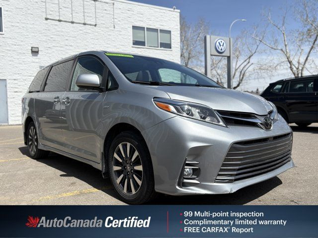 2020 Toyota Sienna XLE in Cars & Trucks in Calgary