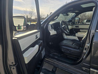 2022 Toyota Tundra 4x4 Crewmax Capstone Hybrid with 61,000kms. Loaded with Leather, Panoramic Sunroo... (image 8)