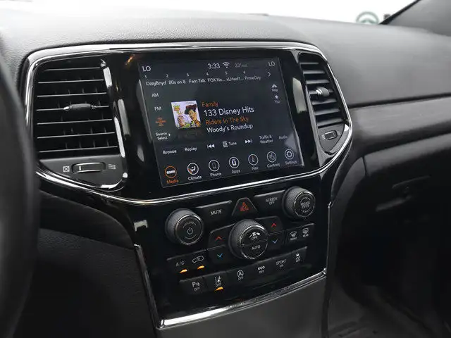 2020 Jeep Grand Cherokee Altitude in Cars & Trucks in Red Deer - Image 22