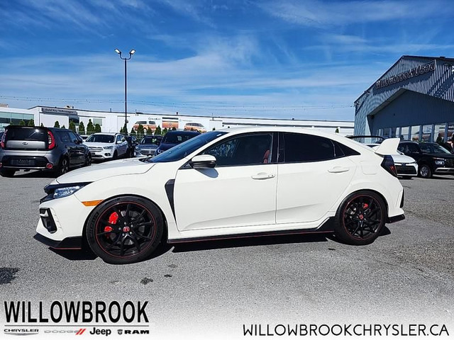 2020 Honda Civic Type R in Cars & Trucks in Delta/Surrey/Langley - Image 3