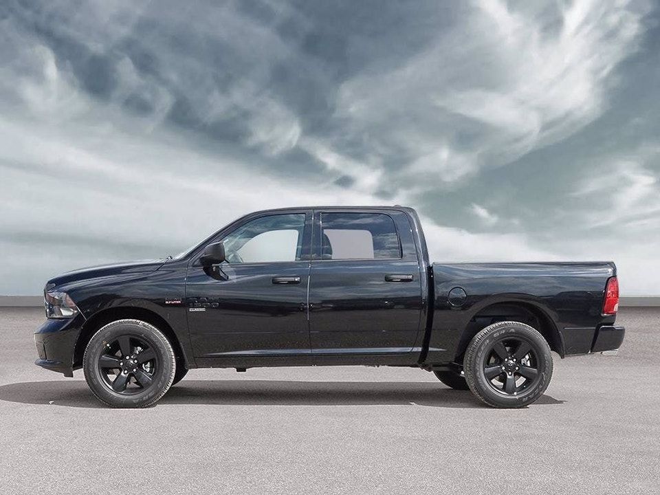 2022 Ram 1500 Classic NIGHT EDITION