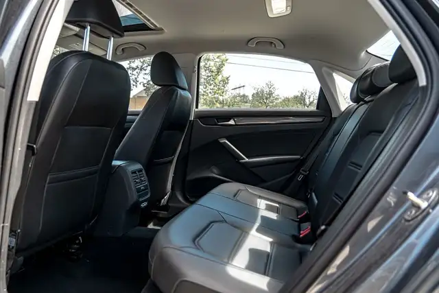 2021 Volkswagen Passat HIGHLINE | SUNROOF | LEATHER INT | CAM in Cars & Trucks in Mississauga / Peel Region - Image 14