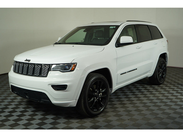  2022 Jeep Grand Cherokee WK Altitude LAREDO 4X4 in Cars & Trucks in Grande Prairie - Image 2