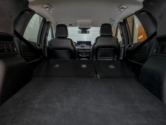 2023 Ford Escape PLATINUM AWD *NAV* SIÈGES / VOLANT CHAUF CARPLA in Cars & Trucks in Laurentides - Image 33