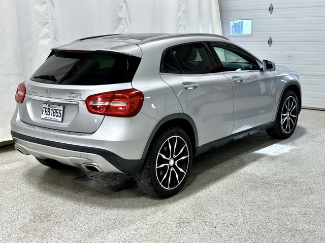 2016 Mercedes-Benz GLA GLA 250 Silver PEARL in Cars & Trucks in City of Montréal - Image 2