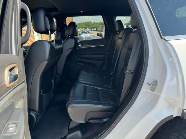 2016 Jeep Grand Cherokee Limited - Leather Seats in Cars & Trucks in Moncton - Image 25