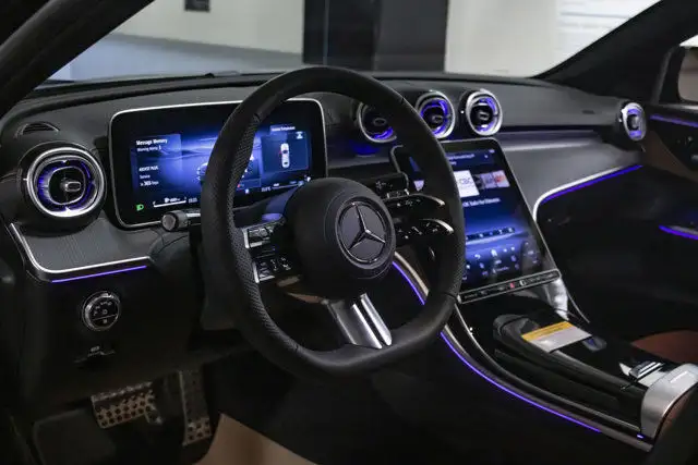 2025 Mercedes-Benz C-Class C 300 4MATIC Sedan dans Autos et camions dans Ville d’Edmonton - Image 11
