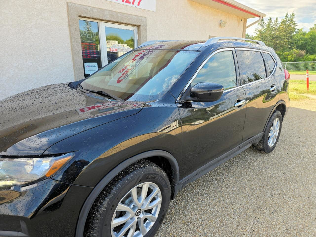 2019 Nissan Rogue SV Heated Seats Remote Start Apple Carplay in Cars & Trucks in Winnipeg - Image 3