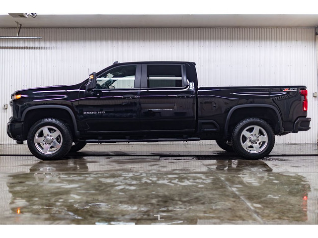 2024 Chevrolet SILVERADO 2500HD 4x4 Crew Cab Custom Diesel PSeat in Cars & Trucks in Grande Prairie - Image 3