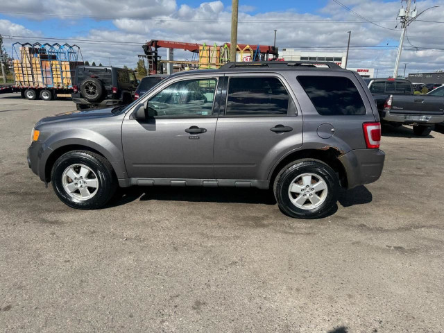2010 Ford Escape XLT, V6, WELL SERVICED, AS IS in Cars & Trucks in London - Image 2
