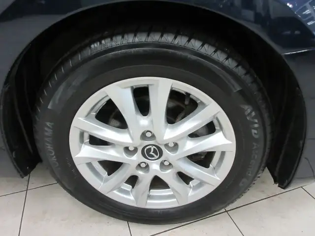 MAZDA 3 2015 GS AUTOMATIQUE SIEGES CHAUFFANT CAMERA PUSH START in Cars & Trucks in Lévis - Image 5