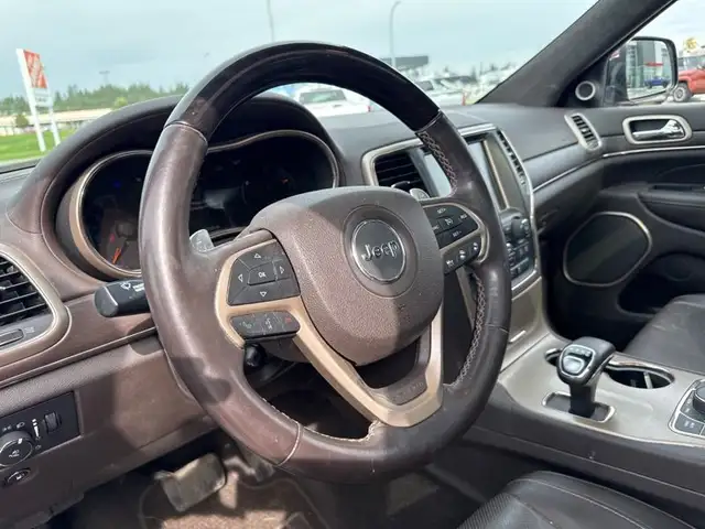 2014 Jeep Grand Cherokee SUMMIT LEATHER SEATS / SUNROOF / PADDLE in Cars & Trucks in Cranbrook - Image 10