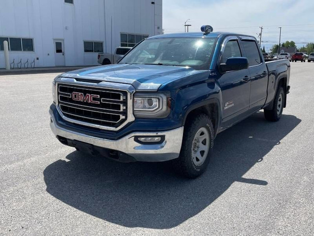 2018 GMC SIERRA 1500 SLE | CREW CAB | 4X4 | 1 OWNER | CLEAN CARF in Cars & Trucks in Barrie - Image 2