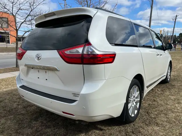 2017 Toyota Sienna XLE LIMITED AWD DUAL SUNROOF NAVI DVD BSM in Cars & Trucks in City of Toronto - Image 6