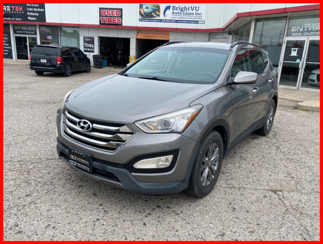 2013 Hyundai Santa Fe GL *AUTOMATIC/BACKUP CAMERA/LOW KMS!!!* in Cars & Trucks in London - Image 2