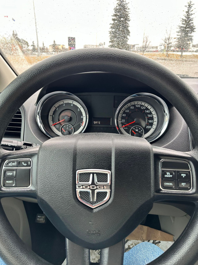 2018 Dodge Grand Caravan in Cars & Trucks in Calgary - Image 2