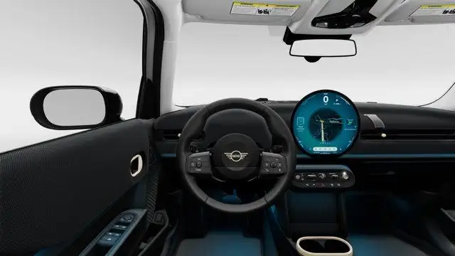 2025 MINI 5 Door Cooper S | Premier | Style Classique | Volant in Cars & Trucks in City of Montréal - Image 14