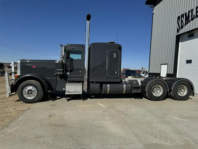 2022 PETERBILT 389 in Heavy Trucks in Kamloops - Image 6