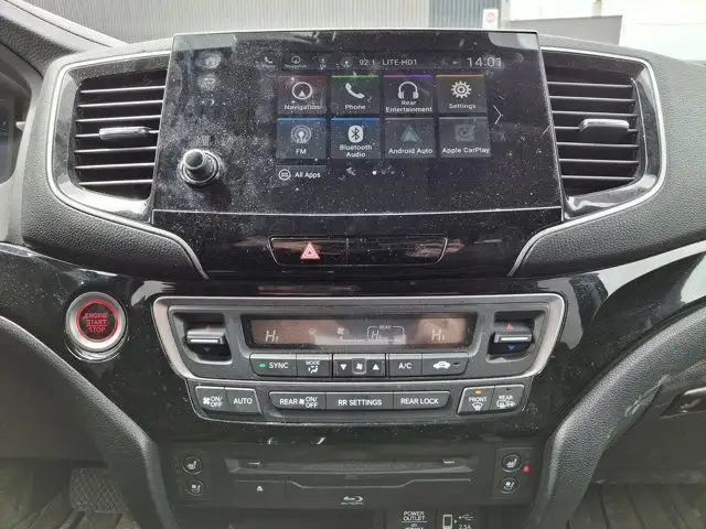 2020 Honda Pilot Touring 8-Passenger AWD | Leather | Sunroof in Cars & Trucks in Guelph - Image 5