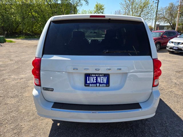 2017 Dodge Grand Caravan SE in Cars & Trucks in Oshawa / Durham Region - Image 4