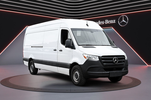 2022 Mercedes-Benz Sprinter Cargo Van Cargo 170 WB in Cars & Trucks in City of Montréal - Image 4
