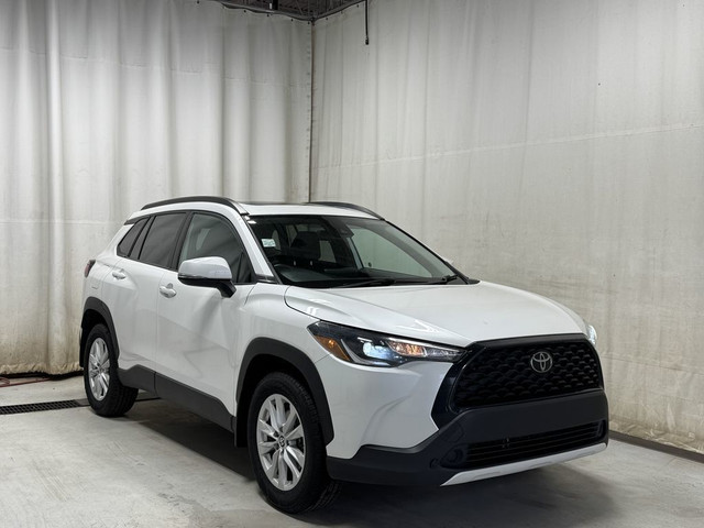 2022 Toyota Corolla Cross LE AWD - Bluetooth, Auto Start/Stop, B in Cars & Trucks in Strathcona County - Image 2