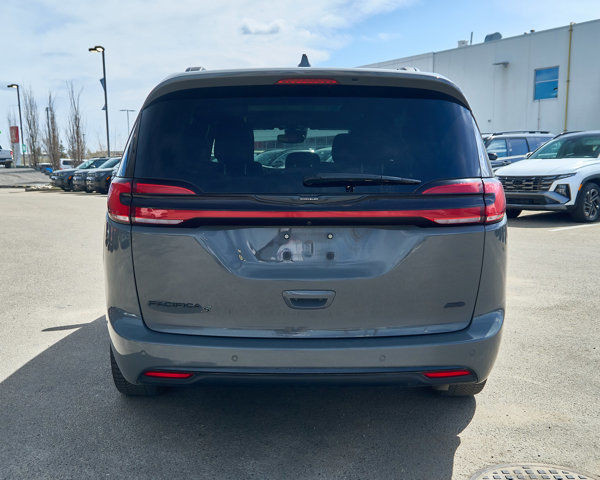 2021 Chrysler Pacifica Touring | Awd | Sunroof | Adaptive in Cars & Trucks in Edmonton - Image 4