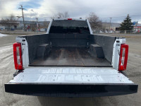 Super Duty F-350 SRW XLT 4WD Crew Cab 8' Box, 18" Aluminum Wheels, 6.7L V8 Turbo Diesel Engine, 10-S... (image 4)