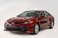 2018 Toyota Camry LE | CAMÉRA | CARPLAY | MAGS * SPACIEUX * ÉCON