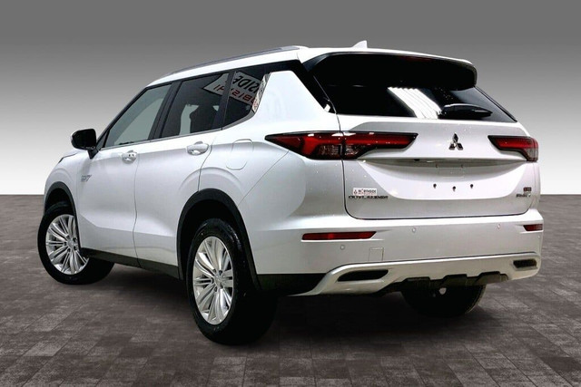 2025 Mitsubishi Outlander Phev SE S-AWC in Cars & Trucks in Edmonton - Image 3