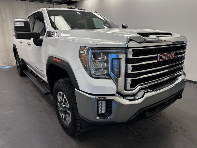 2023 GMC Sierra 3500HD SLT 6.6L DURAMAX 8CYL | HEATED & VENTE... in Cars & Trucks in Lethbridge