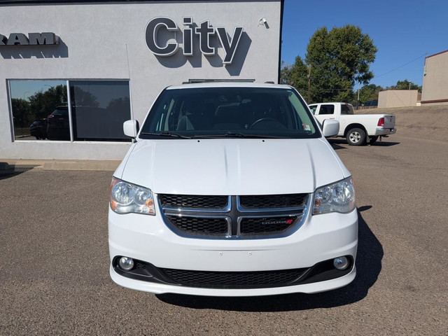 2019 Dodge Grand Caravan Crew Plus 2WD for sale in Cars & Trucks in Medicine Hat - Image 2