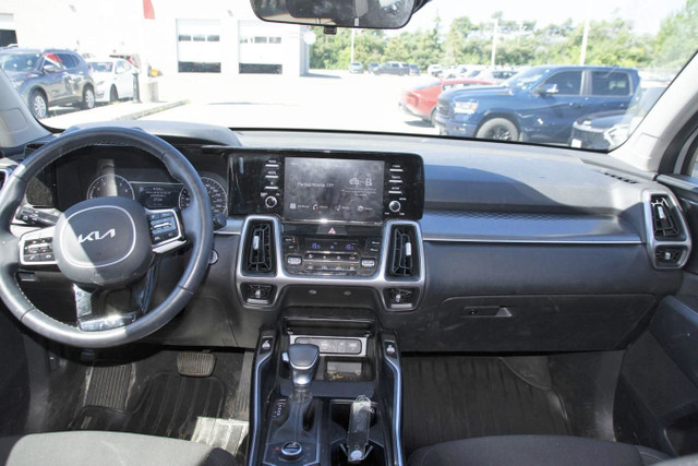 2023 KIA SORENTO LX in Cars & Trucks in Oshawa / Durham Region - Image 4