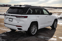 This Jeep Grand Cherokee has a dependable Regular Unleaded V-6 3.6 L/220 engine powering this Automa... (image 3)
