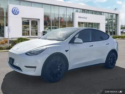 This Tesla Model Y delivers a Electric engine powering this Automatic transmission. Window Grid Ante...
