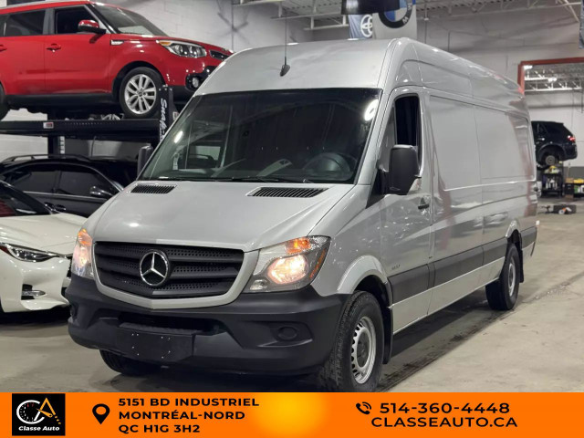 2016 MERCEDES-BENZ Sprinter 2500 in Cars & Trucks in City of Montréal