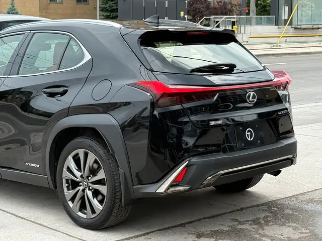 2019 Lexus UX 250h F SPORT | RED LEATHER | HYBRID in Cars & Trucks in City of Toronto - Image 11