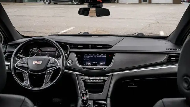 2021 Cadillac XT5 AWD Premium Luxury | Driver Awareness Package in Cars & Trucks in Guelph - Image 14