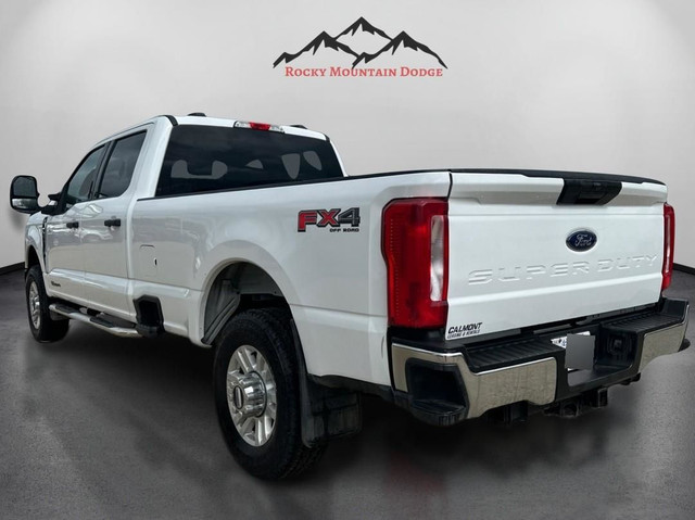 2023 FORD F350 XLT SUPER DUTY DIESEL CREW CAB in Cars & Trucks in Red Deer - Image 3